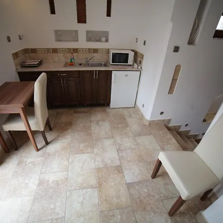 Eged Vendeghaz Konukevi Eğri