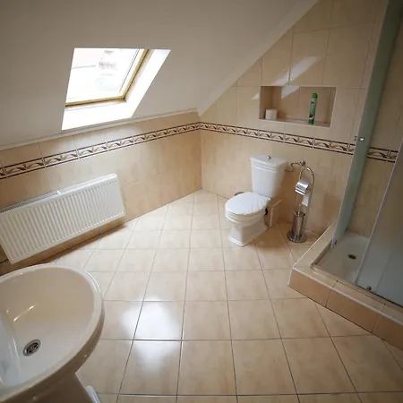 Konukevi Eged Vendeghaz Eğri