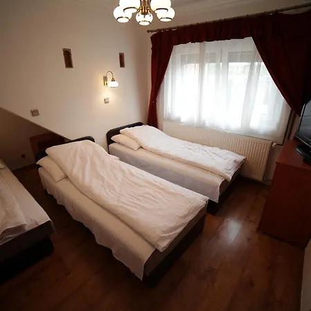 Konukevi Eged Vendeghaz 3*