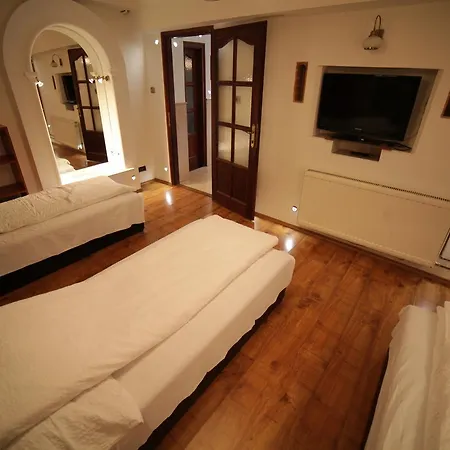 Eged Vendeghaz 3* Eğri