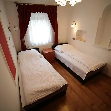 Eged Vendeghaz 3* Eğri