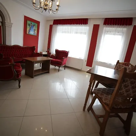 Eged Vendeghaz 3*