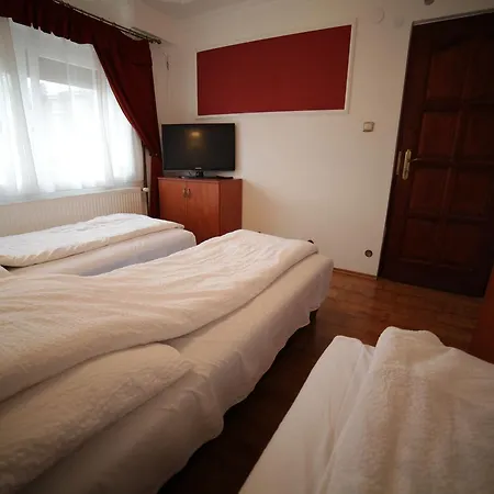 Konukevi Eged Vendeghaz 3*